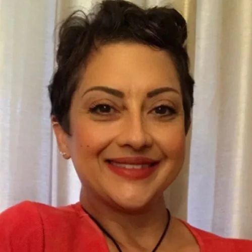 Renée, who was diagnosed with Stage II Breast Cancer
