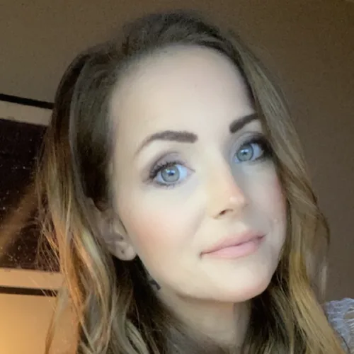 Crystal, who was diagnosed with Stage IV Colorectal Cancer